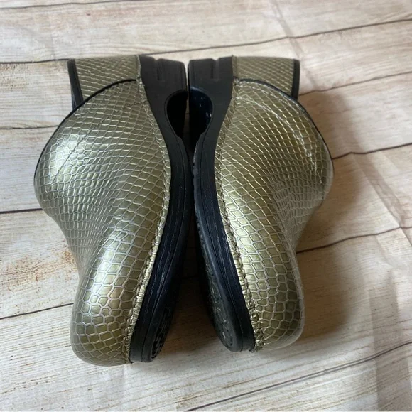 Dansko XP gold clogs. Size 42. 11.5-12 - Picture 5 of 11